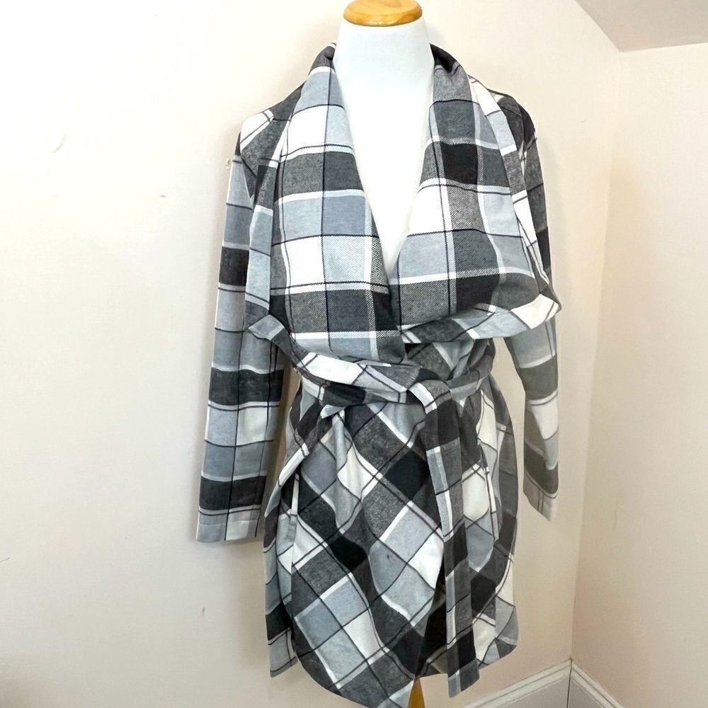 Matilda Jane Check It Twice Black / White Jacket Plaid Blanket Wrap XS/S